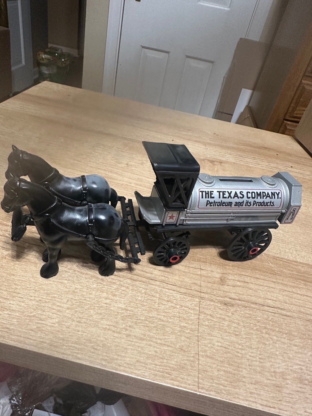 Ertl Texaco Horse Tanker Diecast Coin Bank 1991 Collectors Series 8 Box