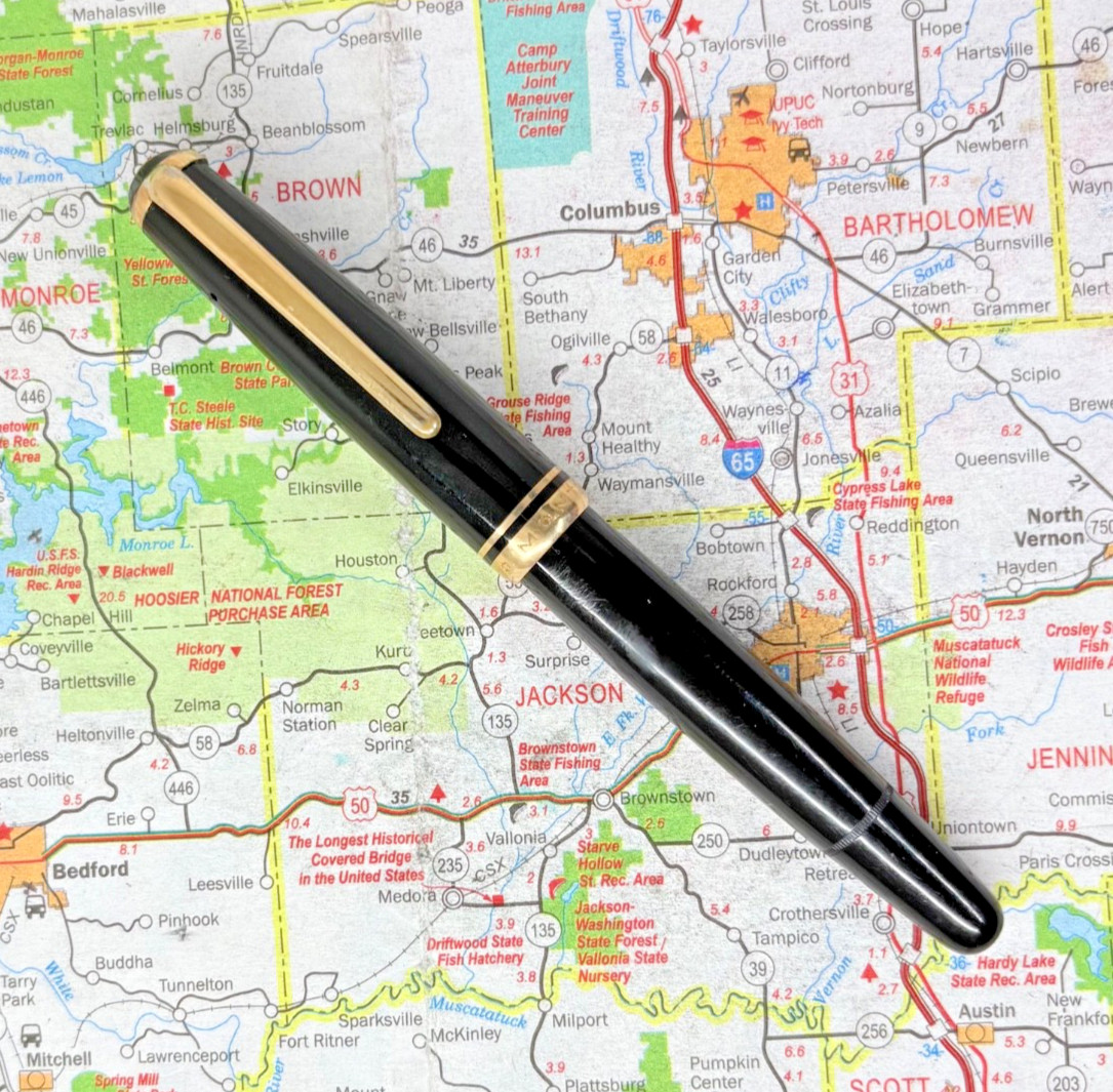 Vintage 1950s Montblanc 252 Fountain Pen w/ 14C .585 Montblanc gold nib - works