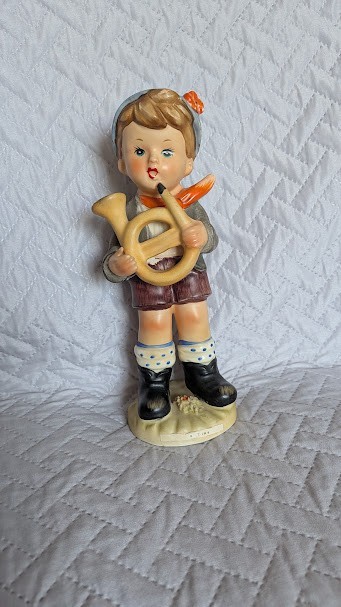 Vintage Arnart 5th Ave 1/553 Boy w/Horn Figurine  9\