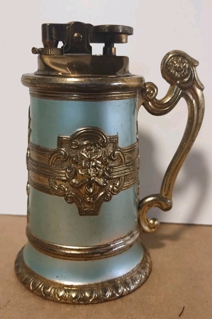 Vtg MID-CENTURY JAPAN BUTANE LIONHEAD TURQUOISE Beer Stein Style TABLE LIGHTER Vtg MID-CENTURY JAPAN BUTANE LIONHEAD TURQUOISE Beer Stein Style TABLE LIGHTER