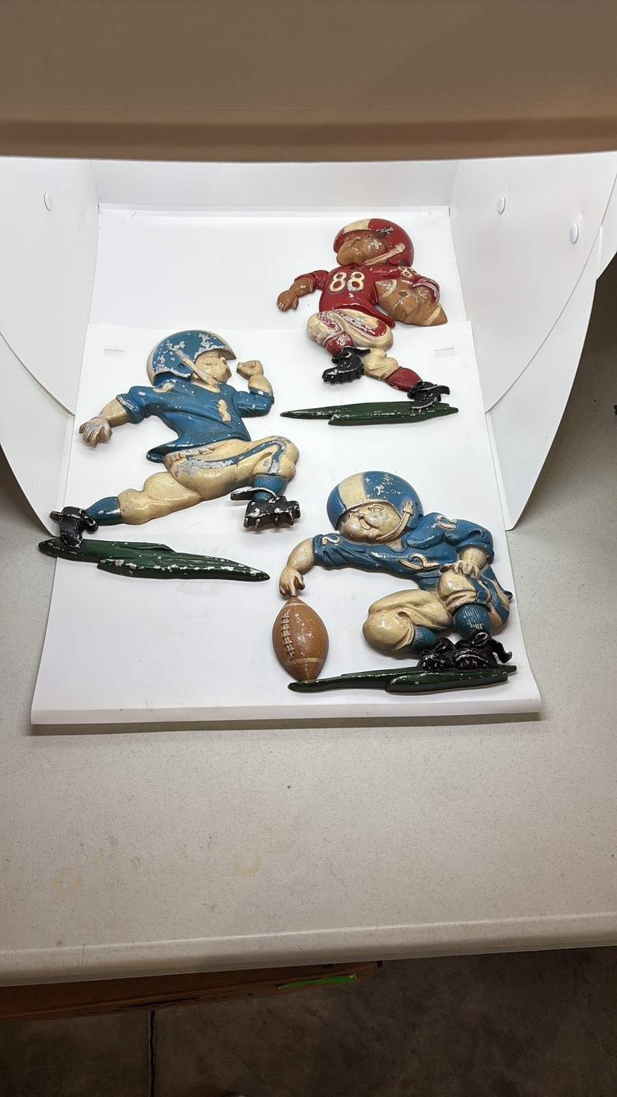 Vintage 1976 HOMCO Cast Metal Football Player Wall Plaque Set of 3 Vintage 1976 HOMCO Cast Metal Football Player Wall Plaque Set of 3