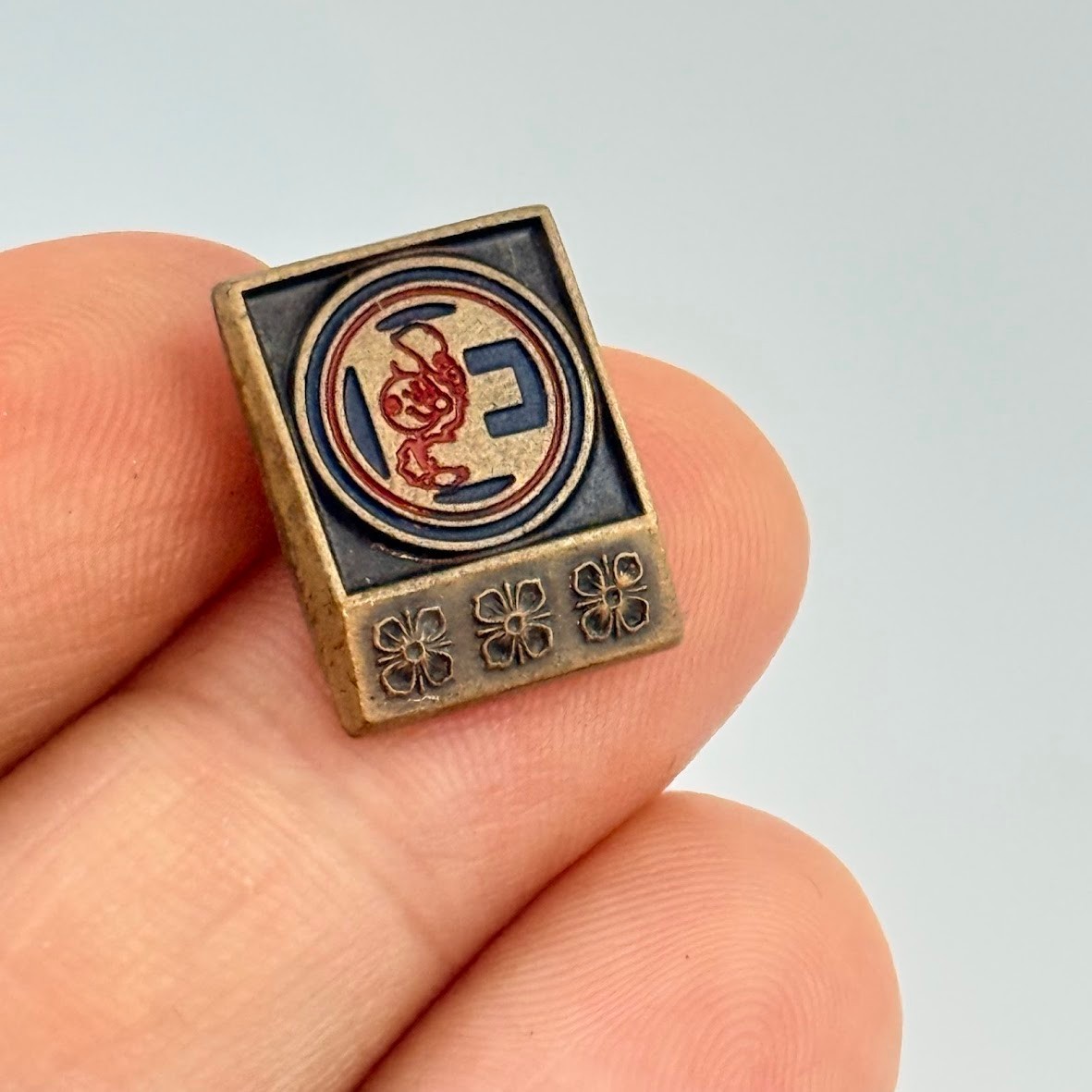 Vtg Reddy Kilowatt Lapel Pin Xcel Energy Employee Award Atomic Era Electricity