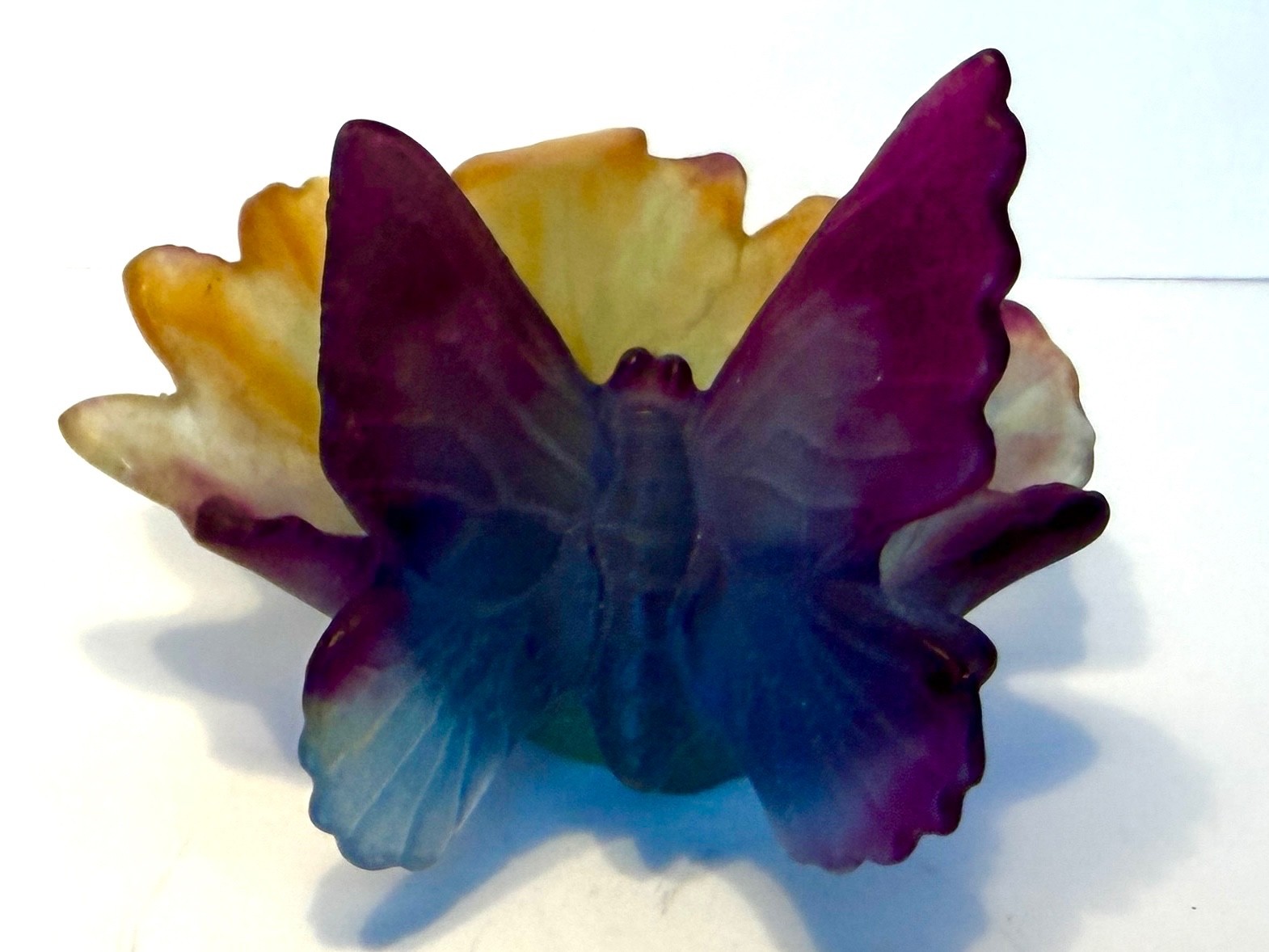 DAUM NANCY FRANCE  PATE  DE  VERRE  COLORFUL  BUTTERFLY ON  LEAF  MINT CONDITION
