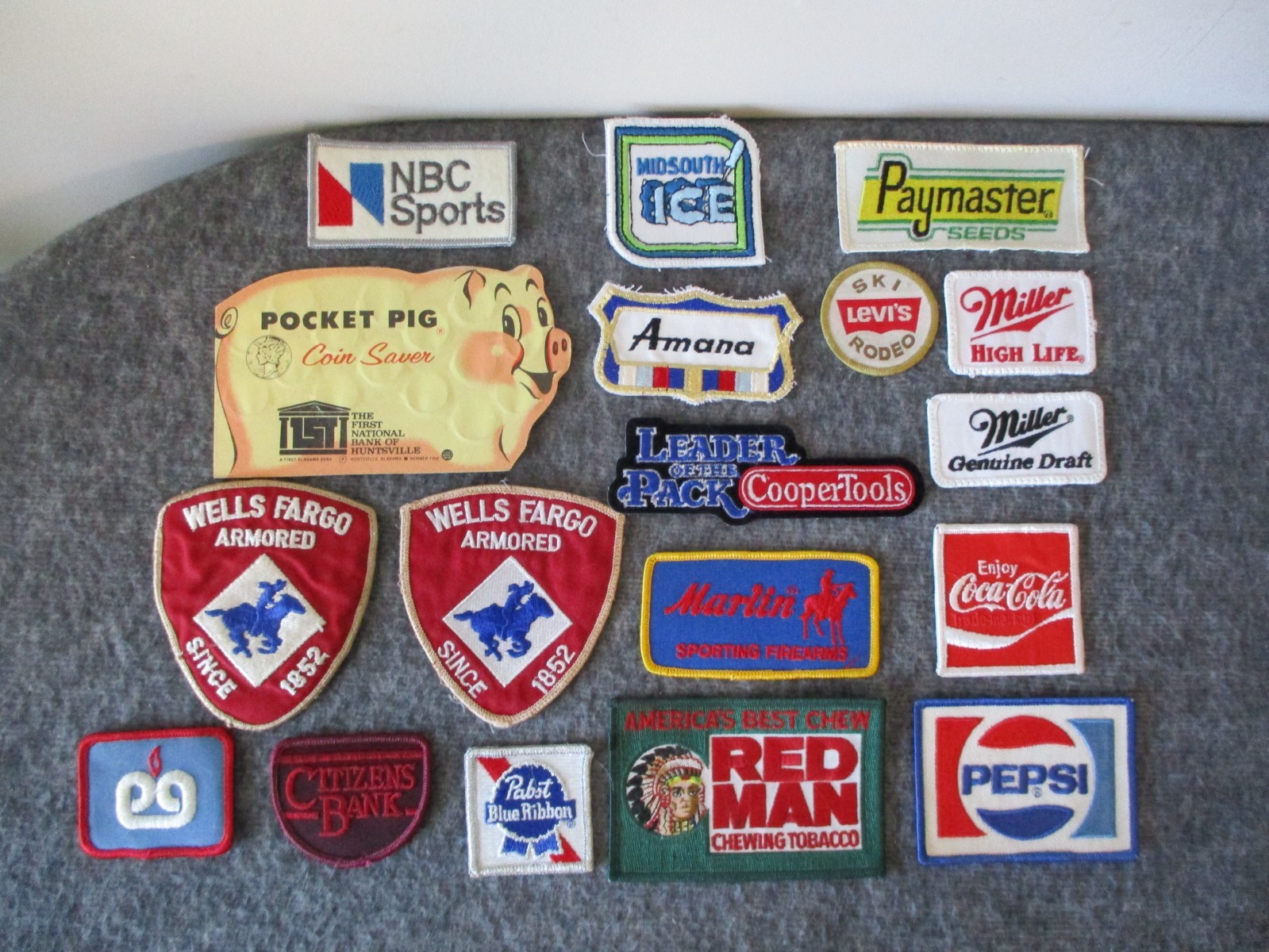 VTG AMERICANA BRAND PATCH+COIN SAVER LOT-18-REDMAN/COCA COLA/PEPSI/WELLS FARGO++ VTG AMERICANA BRAND PATCH+COIN SAVER LOT-18-REDMAN/COCA COLA/PEPSI/WELLS FARGO++