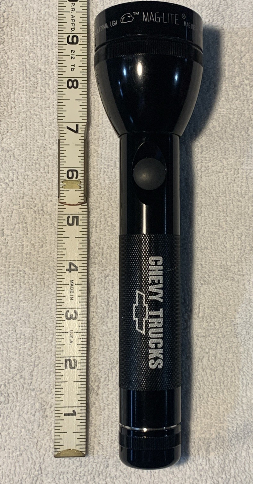 Chevy Trucks Maglite Metal Flashlight 9-inch Black 
