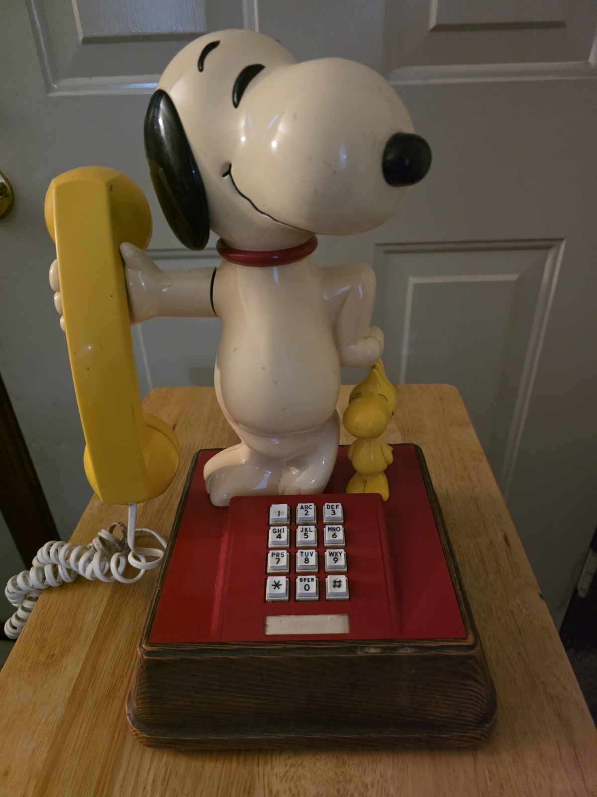 Vintage 1976 The Snoopy and Woodstock Phone - Head Turning Push Button Telephone