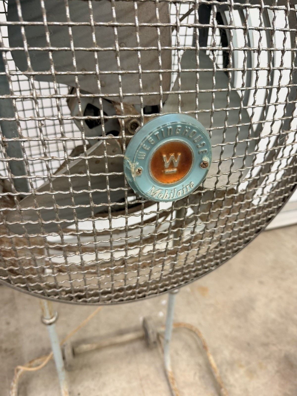 Vintage Westinghouse Mobilaire Metal Standing Floor Fan Blue Industrial Wheels