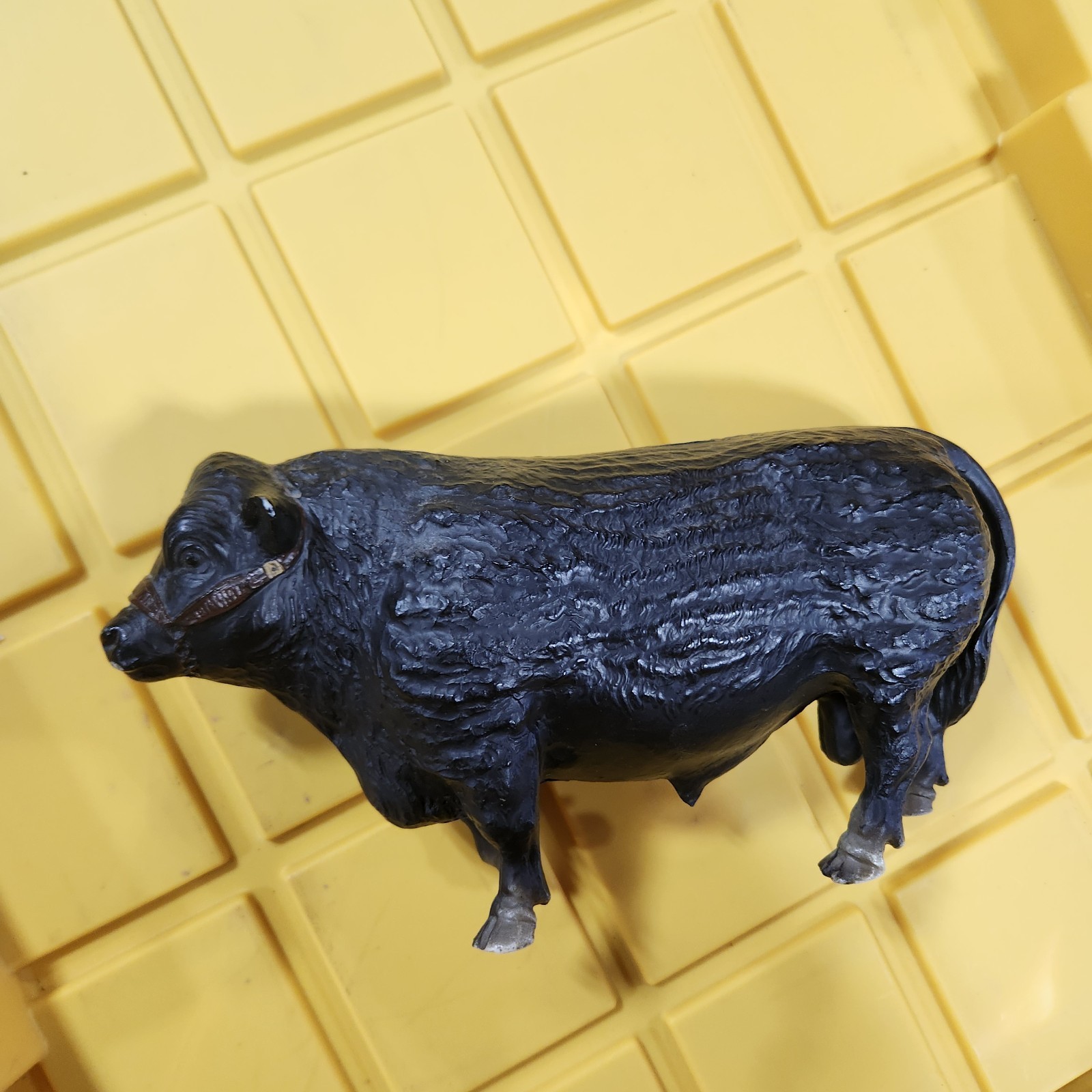 Breyer 1959-1960 Glossy Walking Black Angus Bull. #72. Hj
