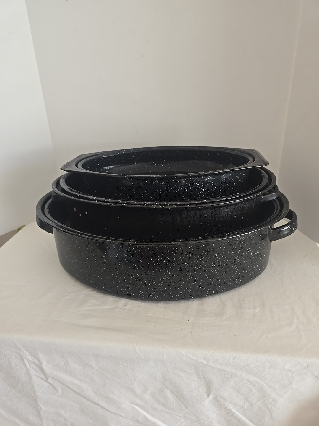 VTG 3 Speckled Black & White Enamelware Ham Turkey Roasting Roaster Pans W/Lids