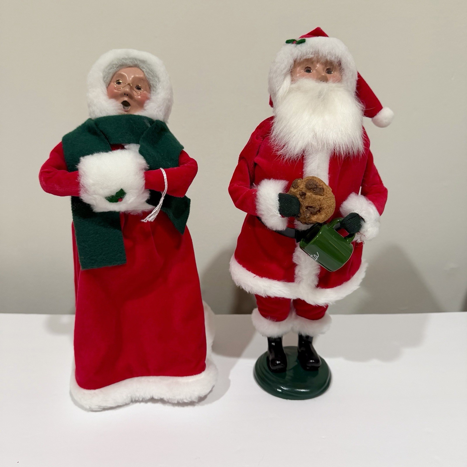 Vintage Byers Choice Santa Mrs Claus Christmas The Carolers 13in Velvet Set 2003