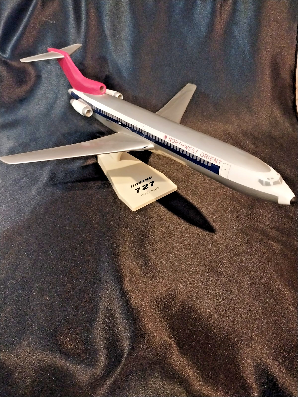 Vintage Northwest Orient Airlines Boeing 727 Model Airplane 1/100 Scale w/ Stand