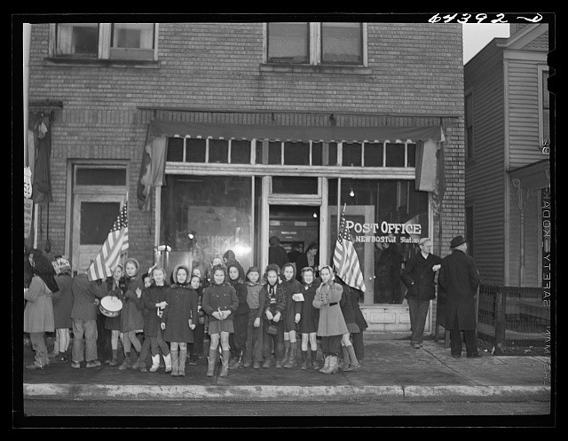 New Boston Ohio 1942 Schoolchildren at Post Office Buy Defense Stamps