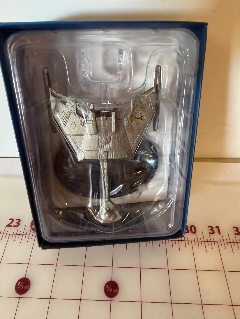 Eaglemoss Star Trek #21 D4 Enterprise Starship Packaging Damaged