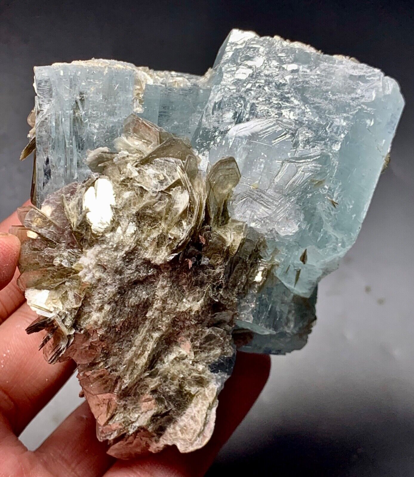 300 Gram Double Aquamarine Crystal Specimen From Skardu Pakistan
