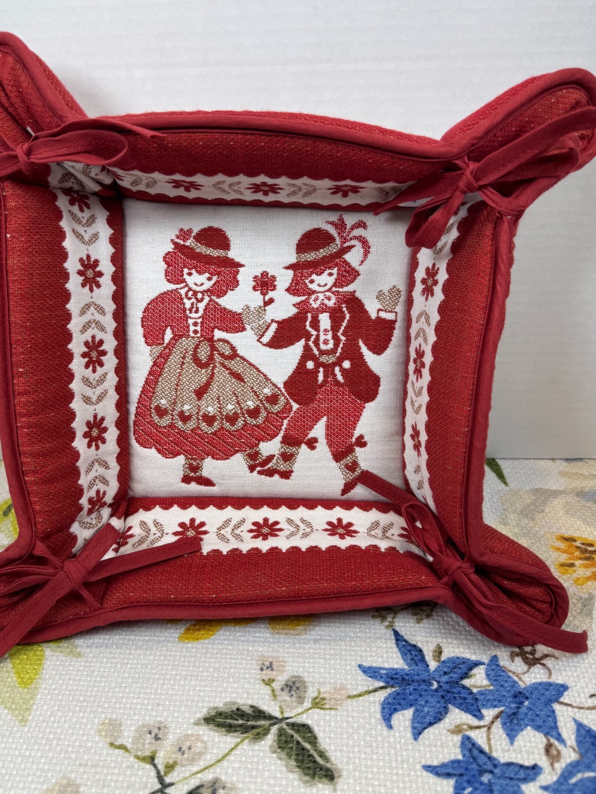Vintage Australian Folk Art Bread Basket Red & White