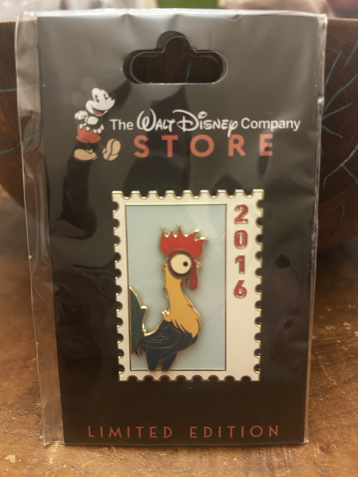Disney DEC TWDC Commemorative Animal Stamps Hei hei from Moana LE 300 Pin