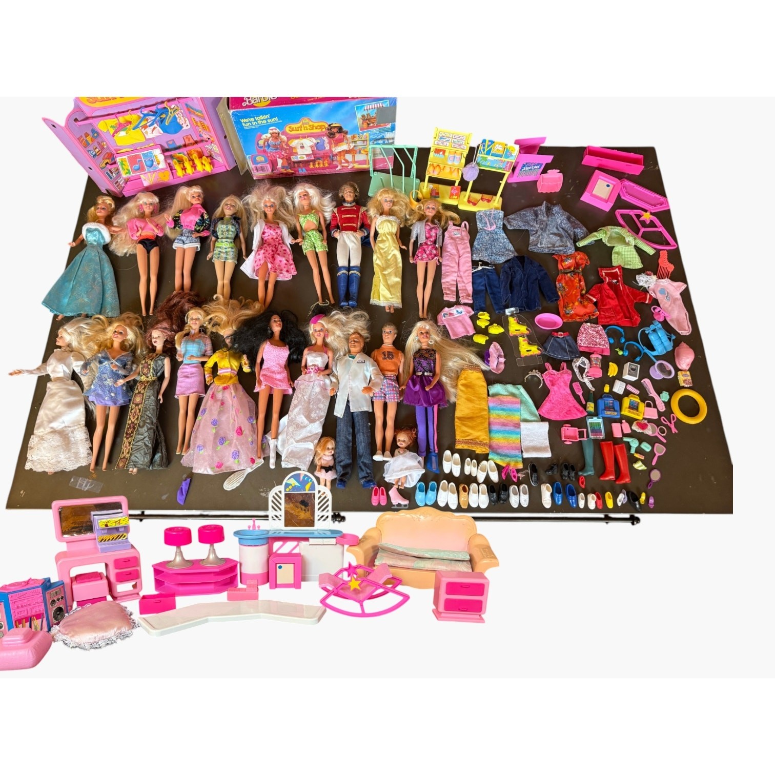 Vintage Barbie Lot 20+ Dolls Clothes Accessories Surf N Shop 1987 Mattel