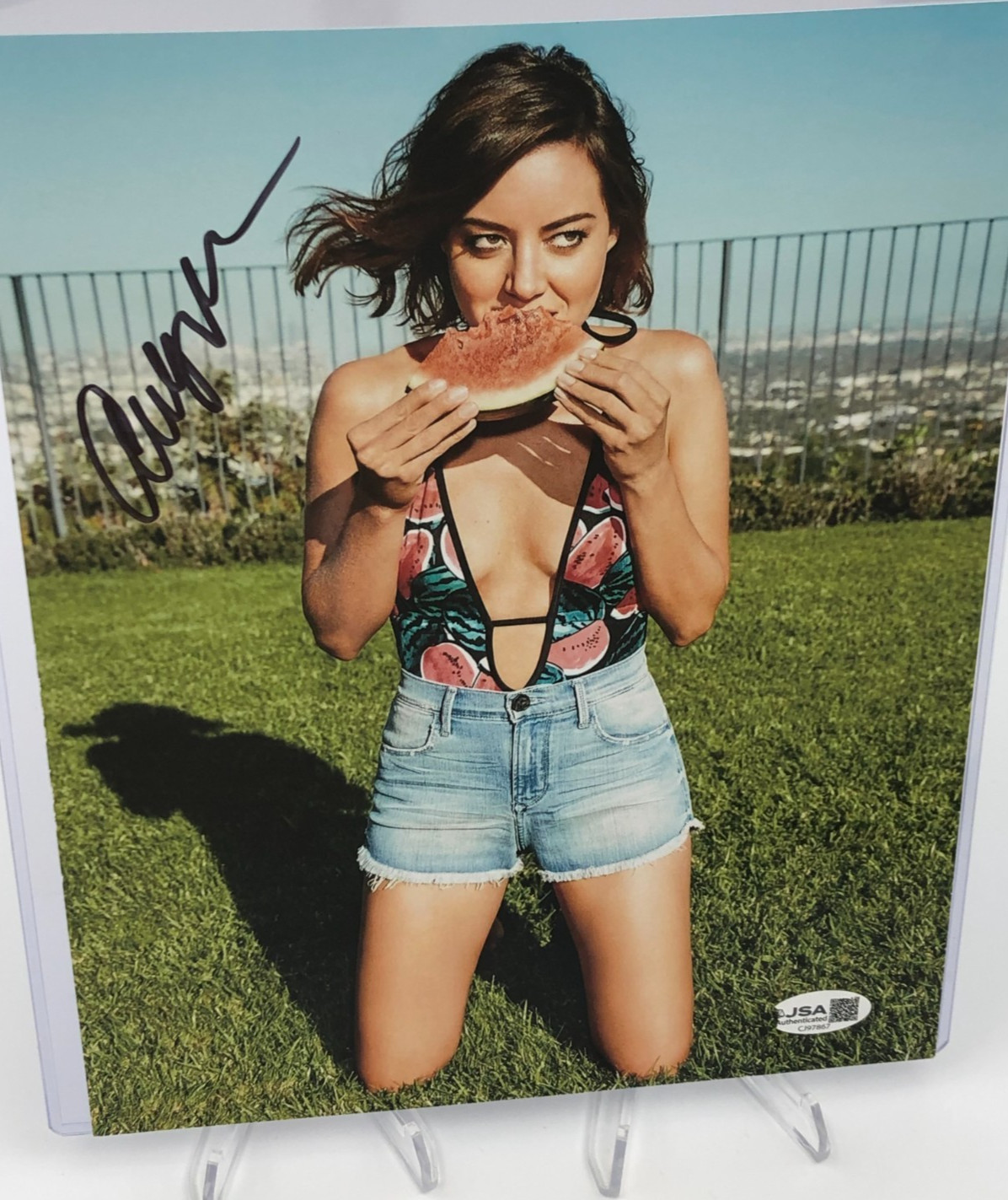 AUBREY PLAZA AUTO JSA Signed 8x10 PHOTO wCOA card PARKS and REC as APRIL LUDGATE