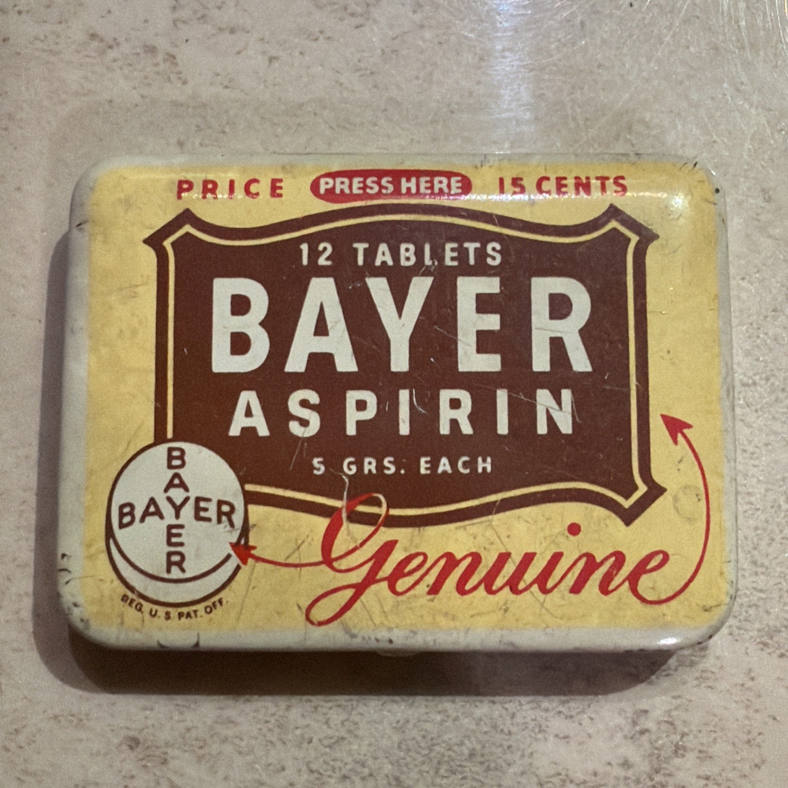Vintage Bayer Tablets of Asprin Tin 12 Tablet Size 1 3/4\