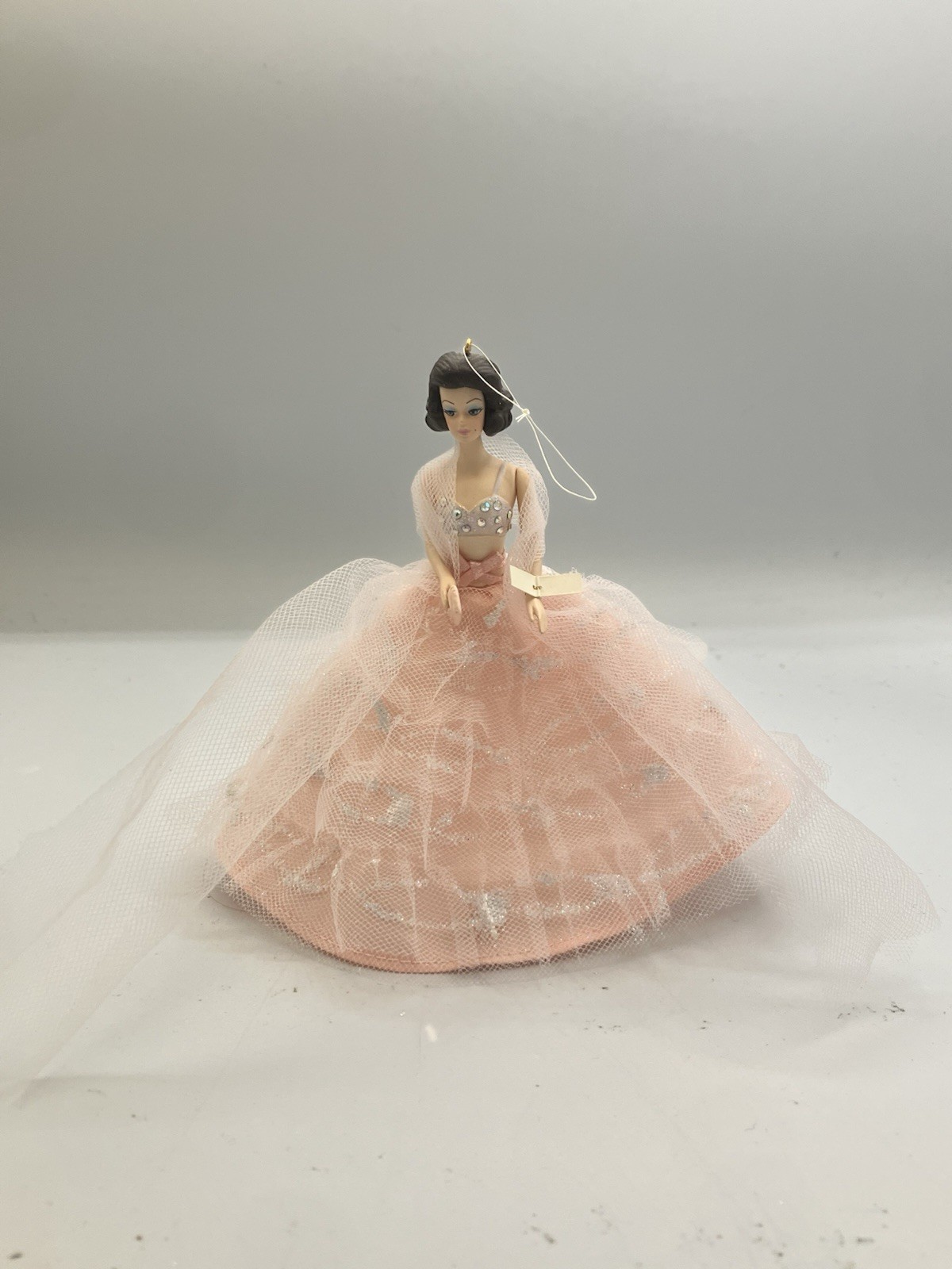 2000 Hallmark Barbie In The Pink Fashion Model Keepsake Ornament Complete Box