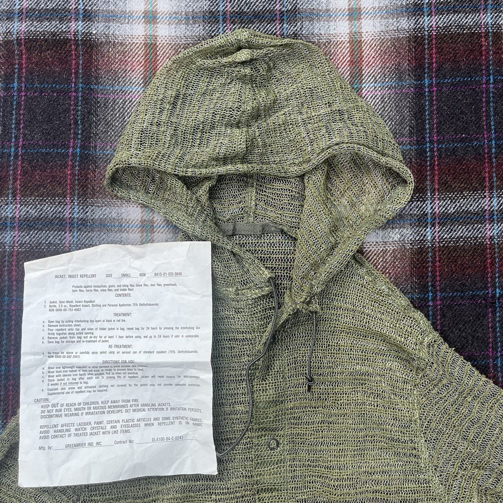 VTG 1984 NWT US Military Mesh Hooded Insect Repellent Jacket Instructions Small VTG 1984 NWT US Military Mesh Hooded Insect Repellent Jacket Instructions Small