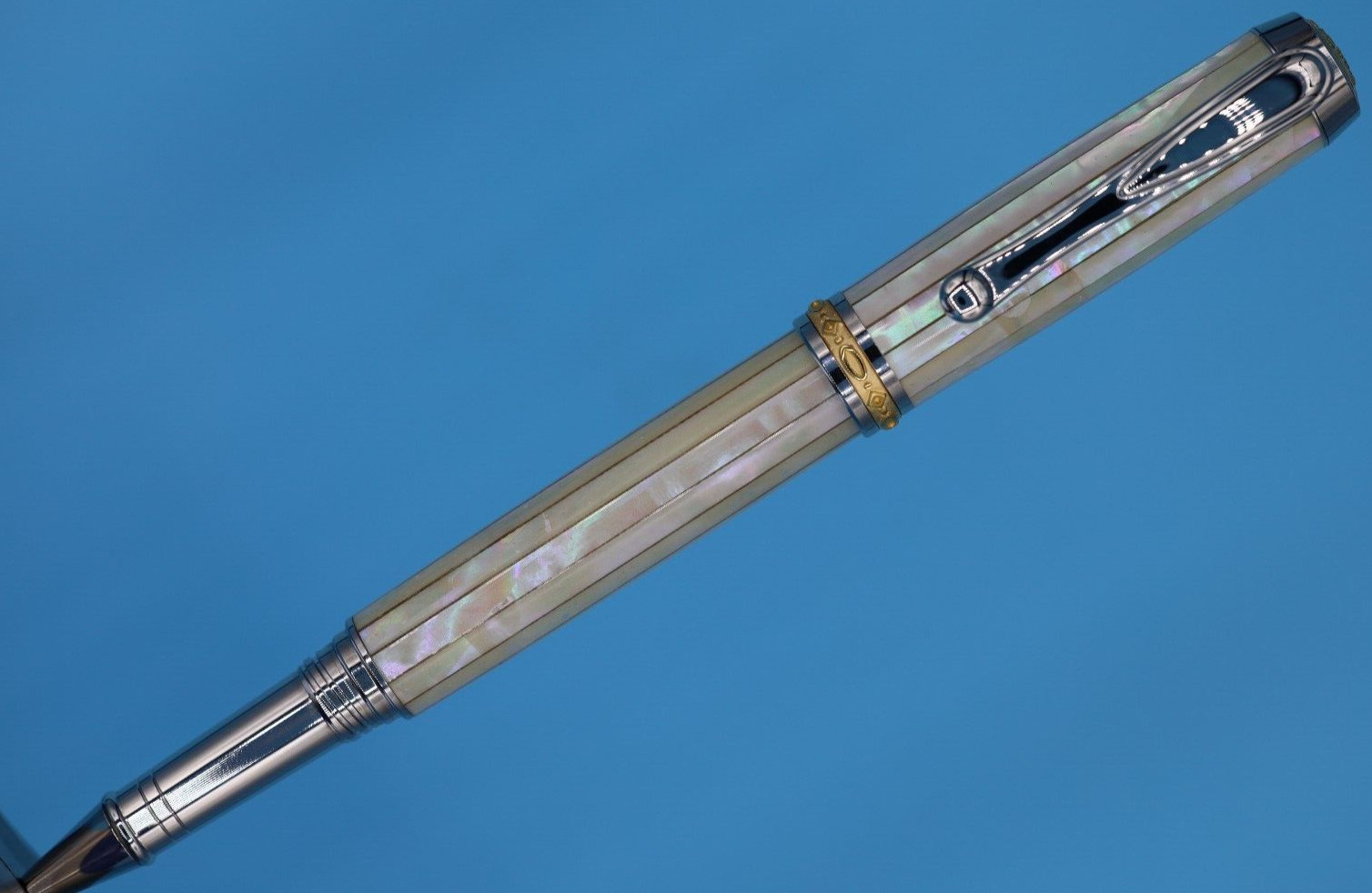 Artisan Jr. Statesman II Rollerball Pen in Palladium & 22kt Gold  + Awabi Shell