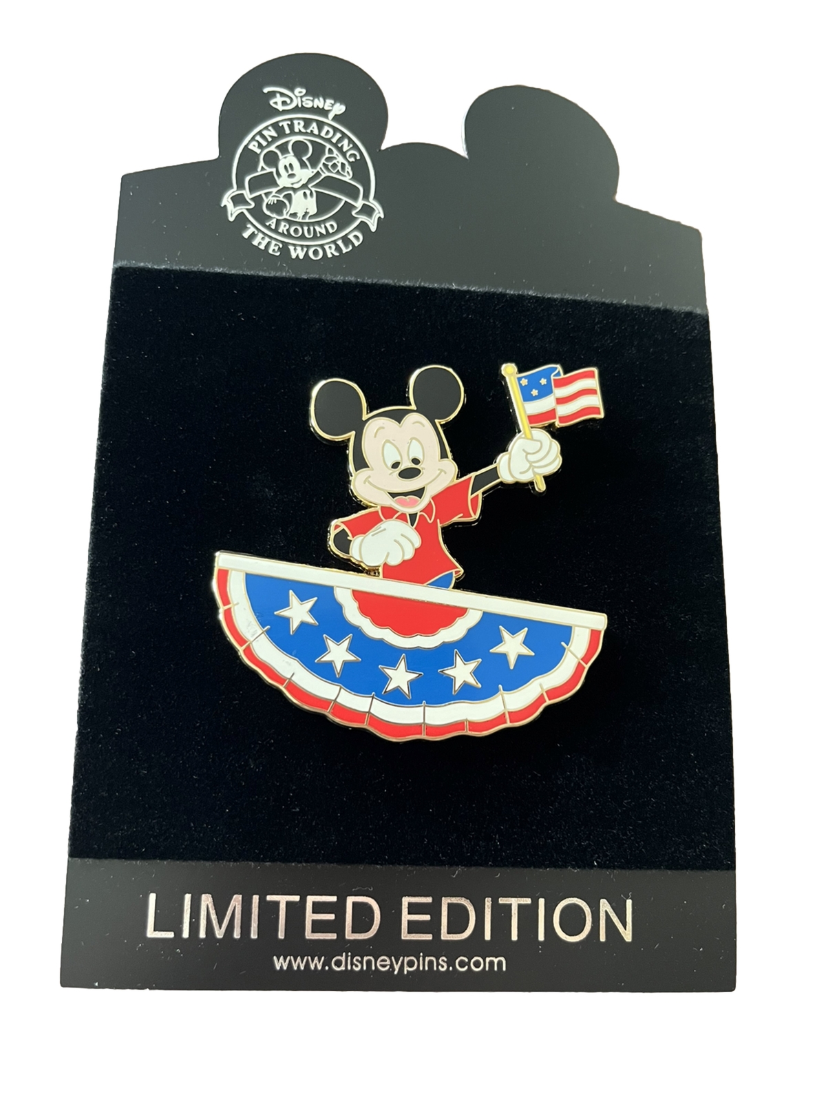 LE125 Disney Shopping Mickey Mouse Americana Patriotic Flag RARE 2010 Pin