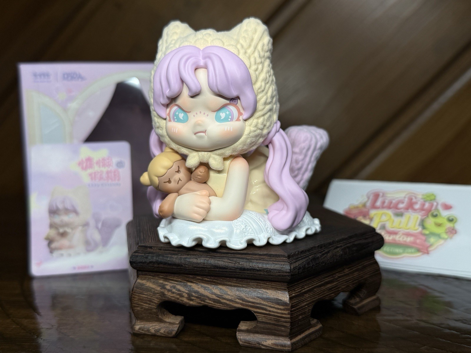 TNT - DORA - Lazy Getaway Figure