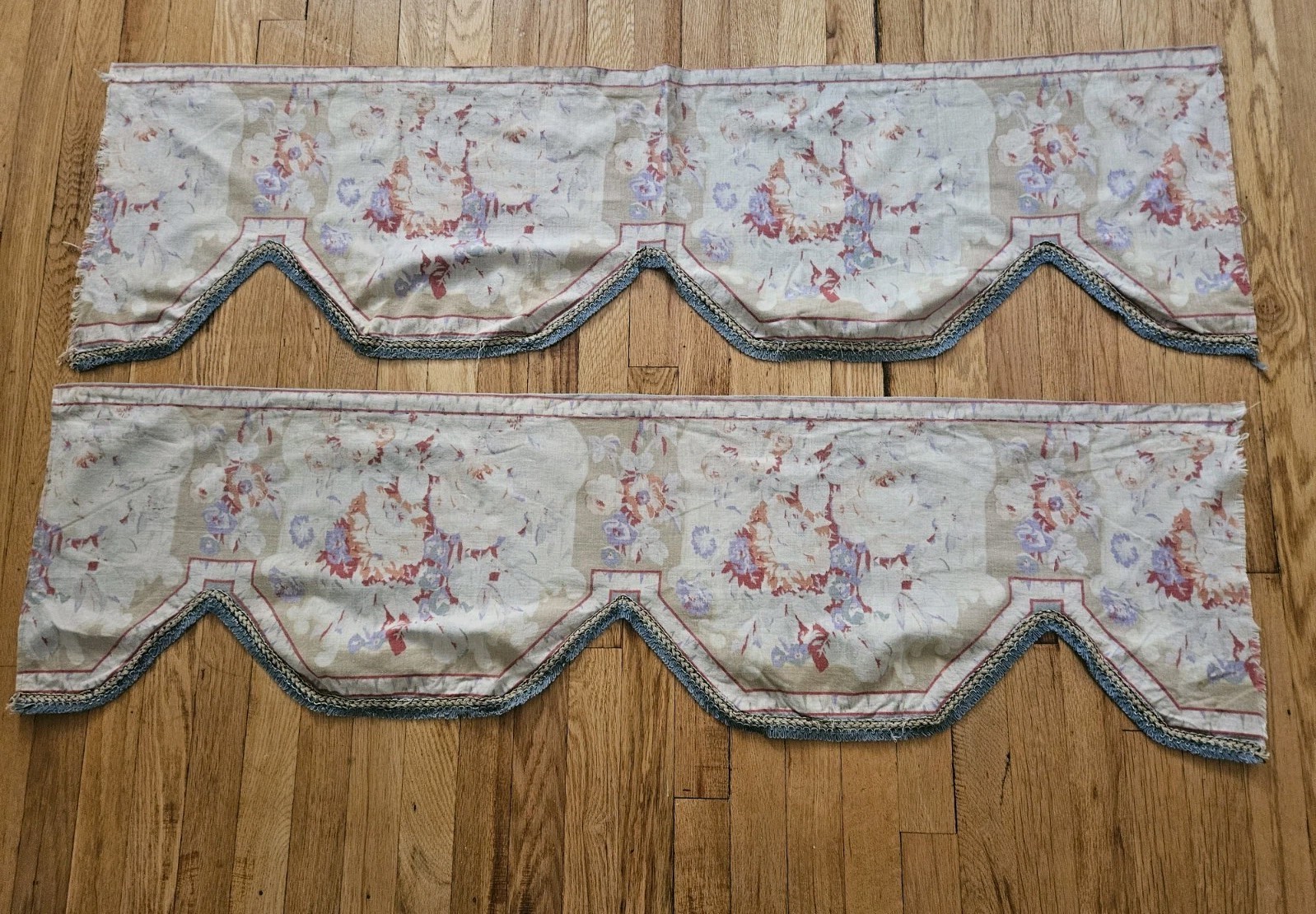 Antique Early 1900s Floral Curtain Valance Cottagecore Romantic Faded Flowers