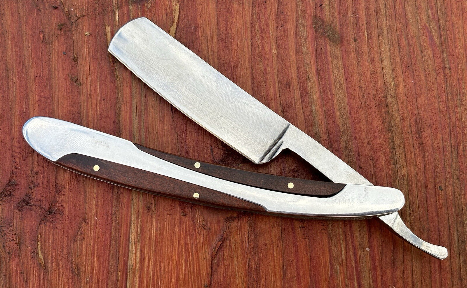 OG Vintage Shaving Straight Razor Chrome Mirror Finish Wood Handle Sharp Barber OG Vintage Shaving Straight Razor Chrome Mirror Finish Wood Handle Sharp Barber