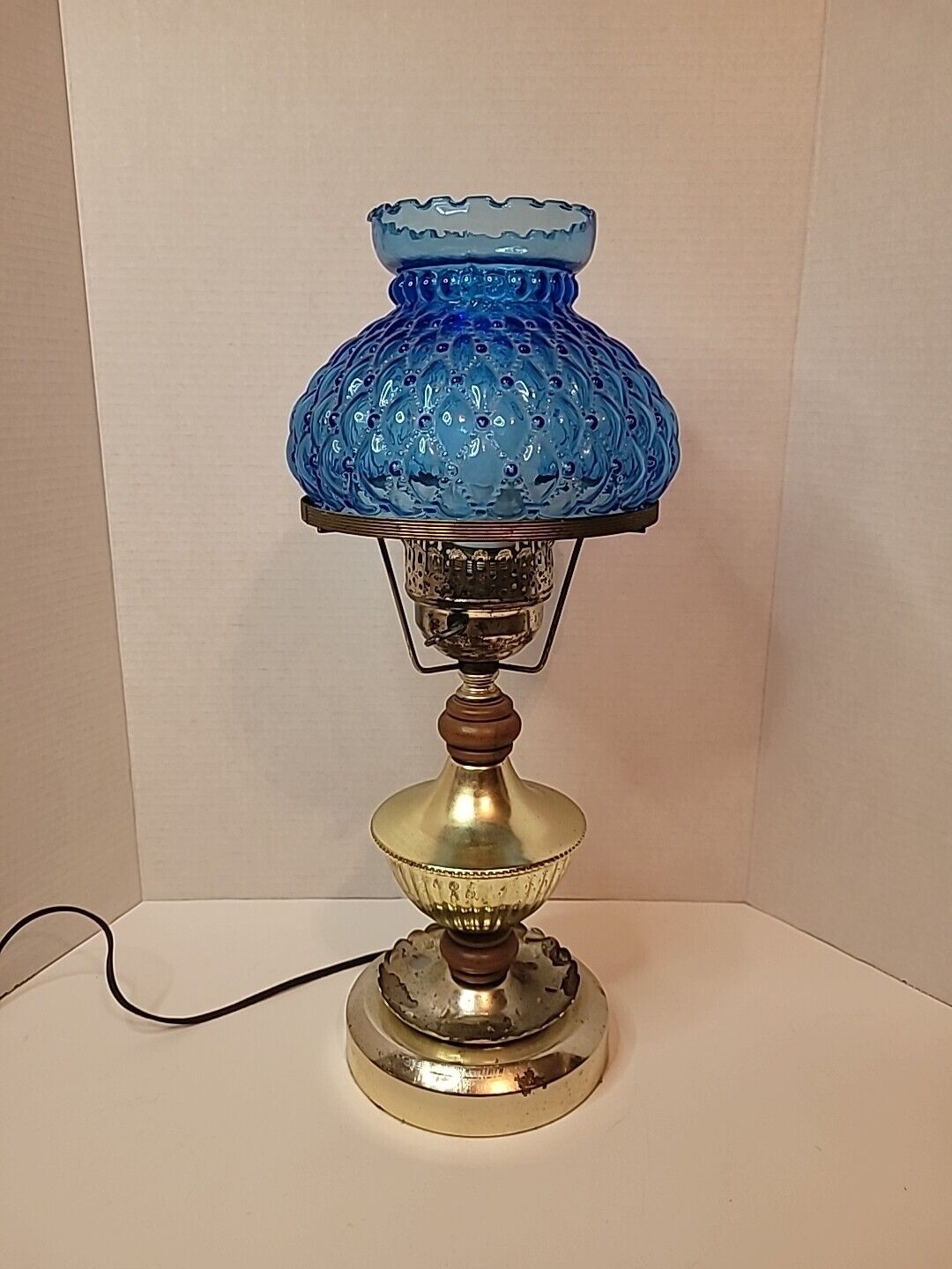 Vintage 1950\'s Fenton Colbalt Blue Diamond Quilted Glass Farm House Style Lamp