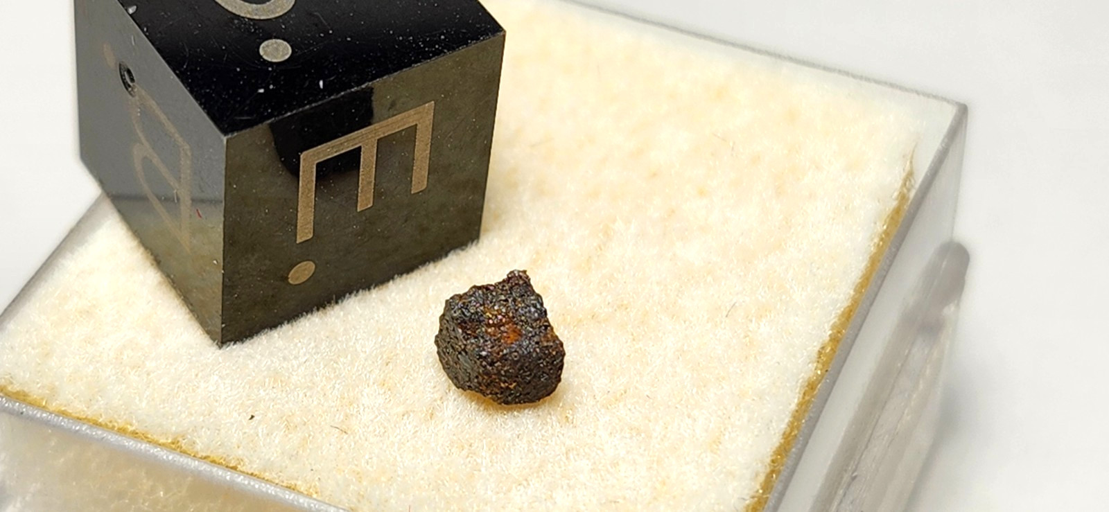 NWA 289 .07 Gram Meteorite PROVISIONAL TKW 450 Grams