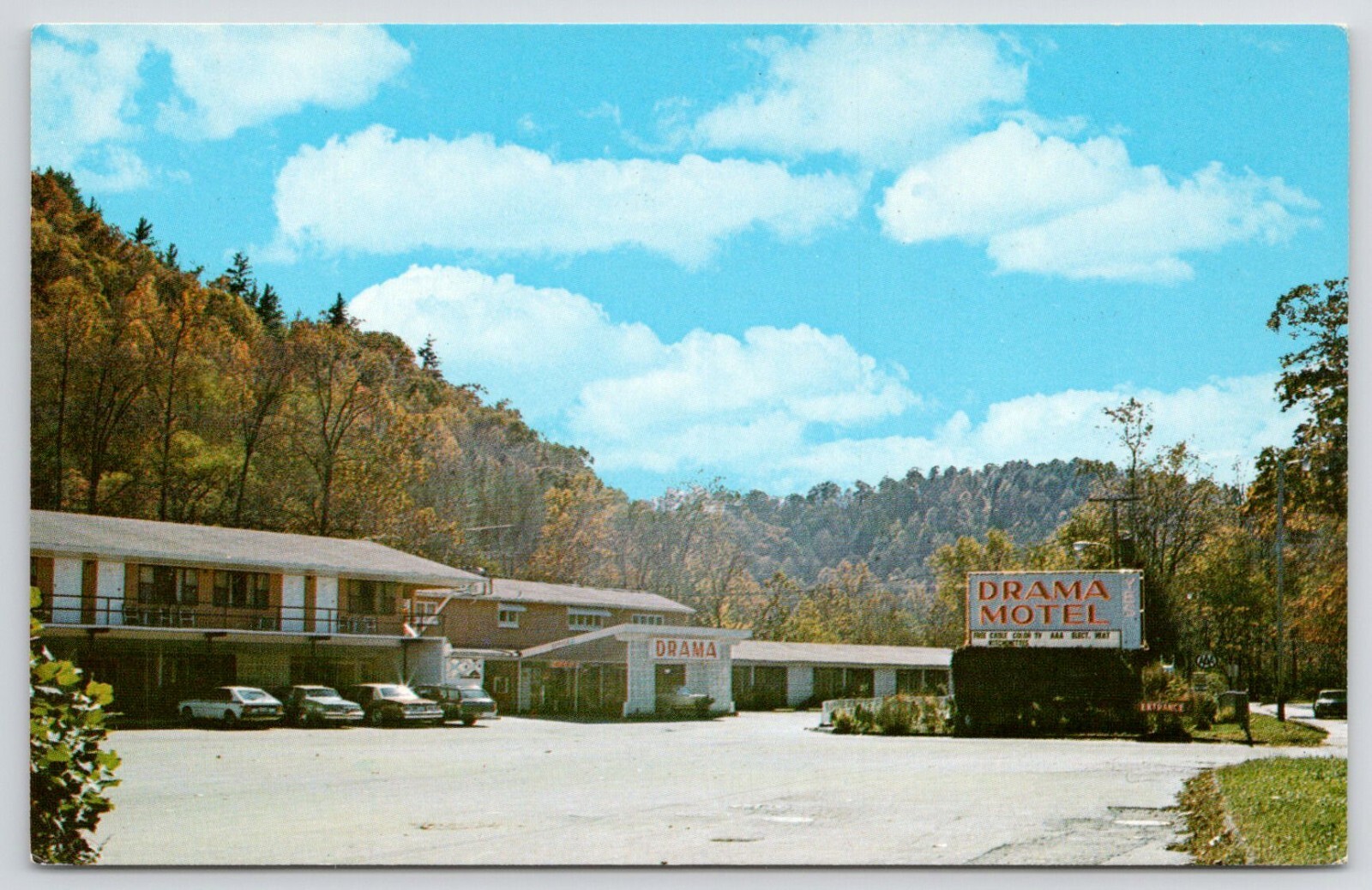 Drama Hotel Exterior View Old Cars Exterior View Cherokee NC Postcard