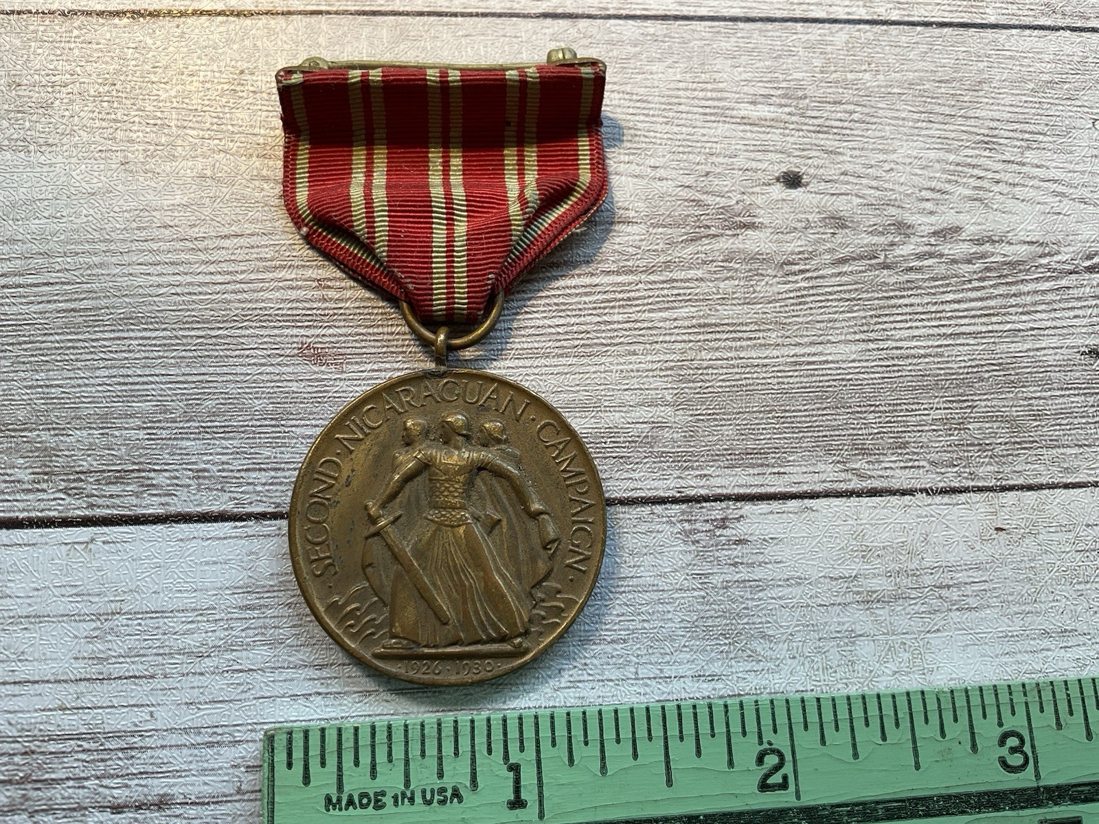 ORIGINAL PRE WWII USN 2ND NICARAGUAN CAMPAIGN MEDAL MNO SPLIT BROOCH