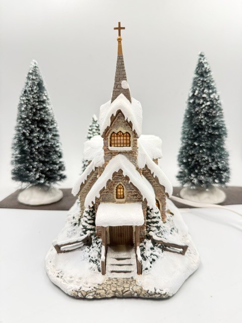 Thomas Kinkade Light of Hope Church Hawthorne Village Christmas Village Lighted 
