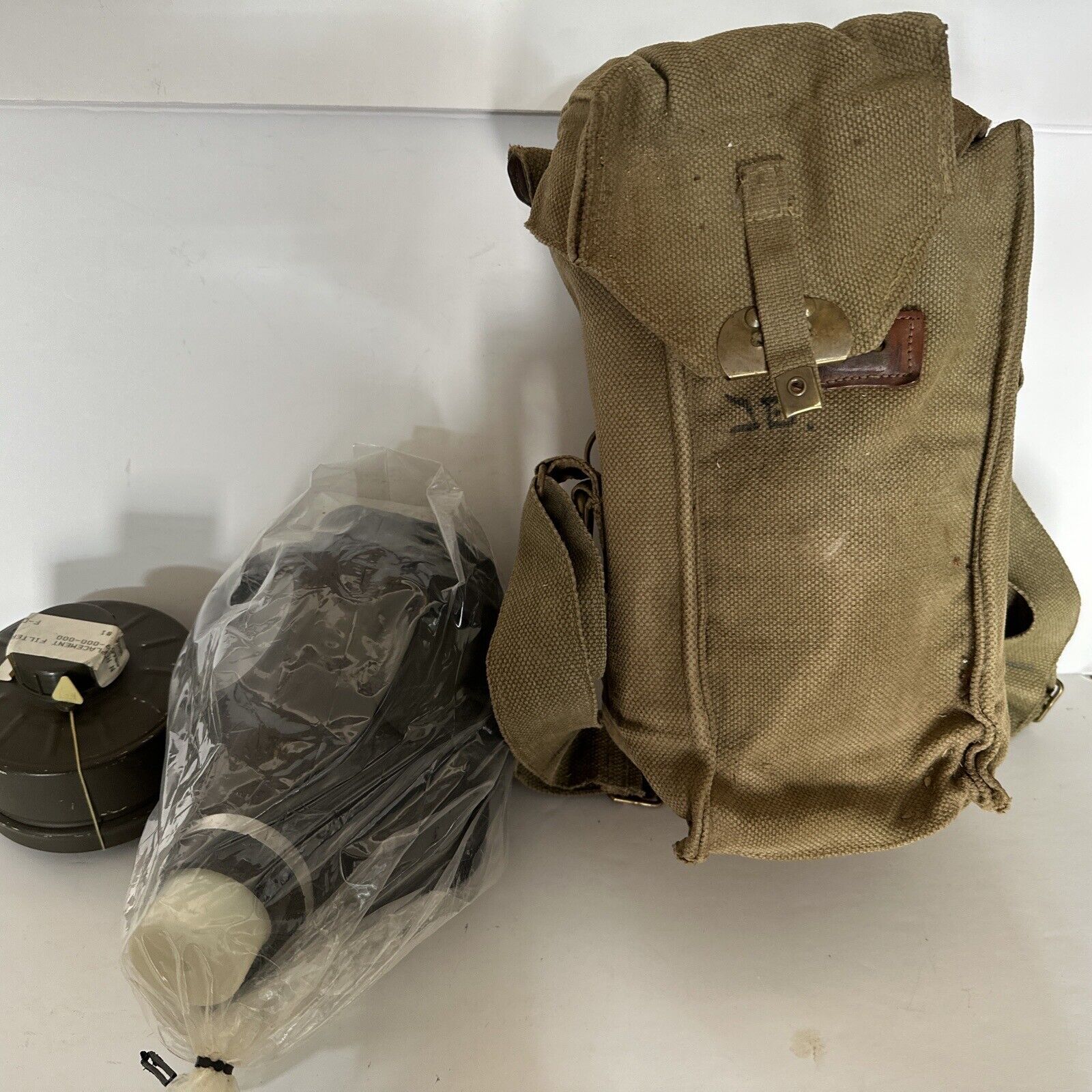 Genuine Israeli rubber gas mask with canister Filter & Extras SEALED