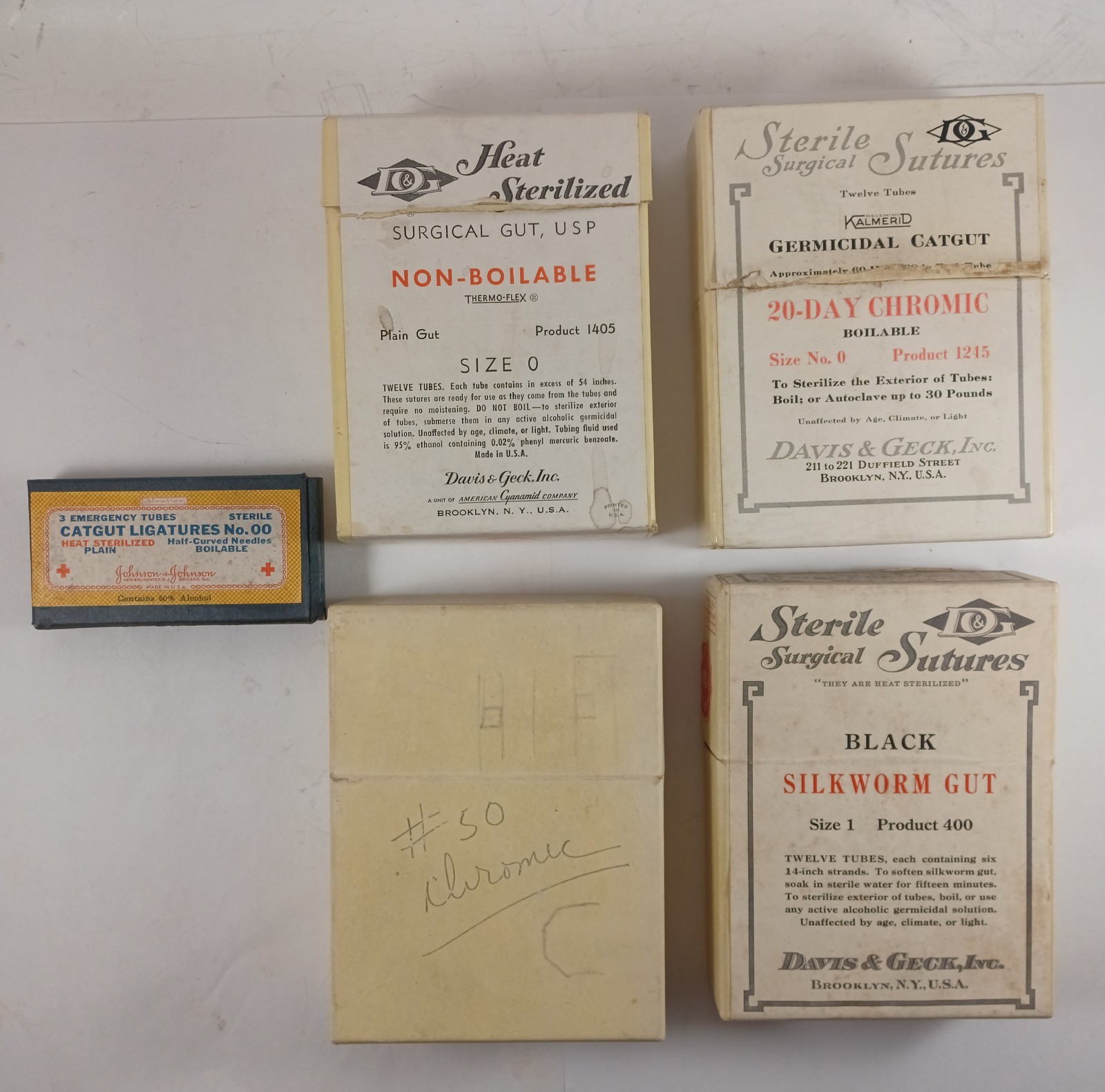 Vintage Johnson & Johnson Davis Geck Silkworm Gut Catgut Sutures 39 Sealed Vials