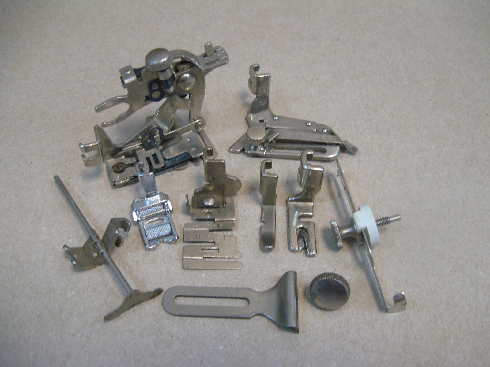 Vtg Singer 221 Sewing Machine Low Shank Attachments w/ Quilting Foot &&&