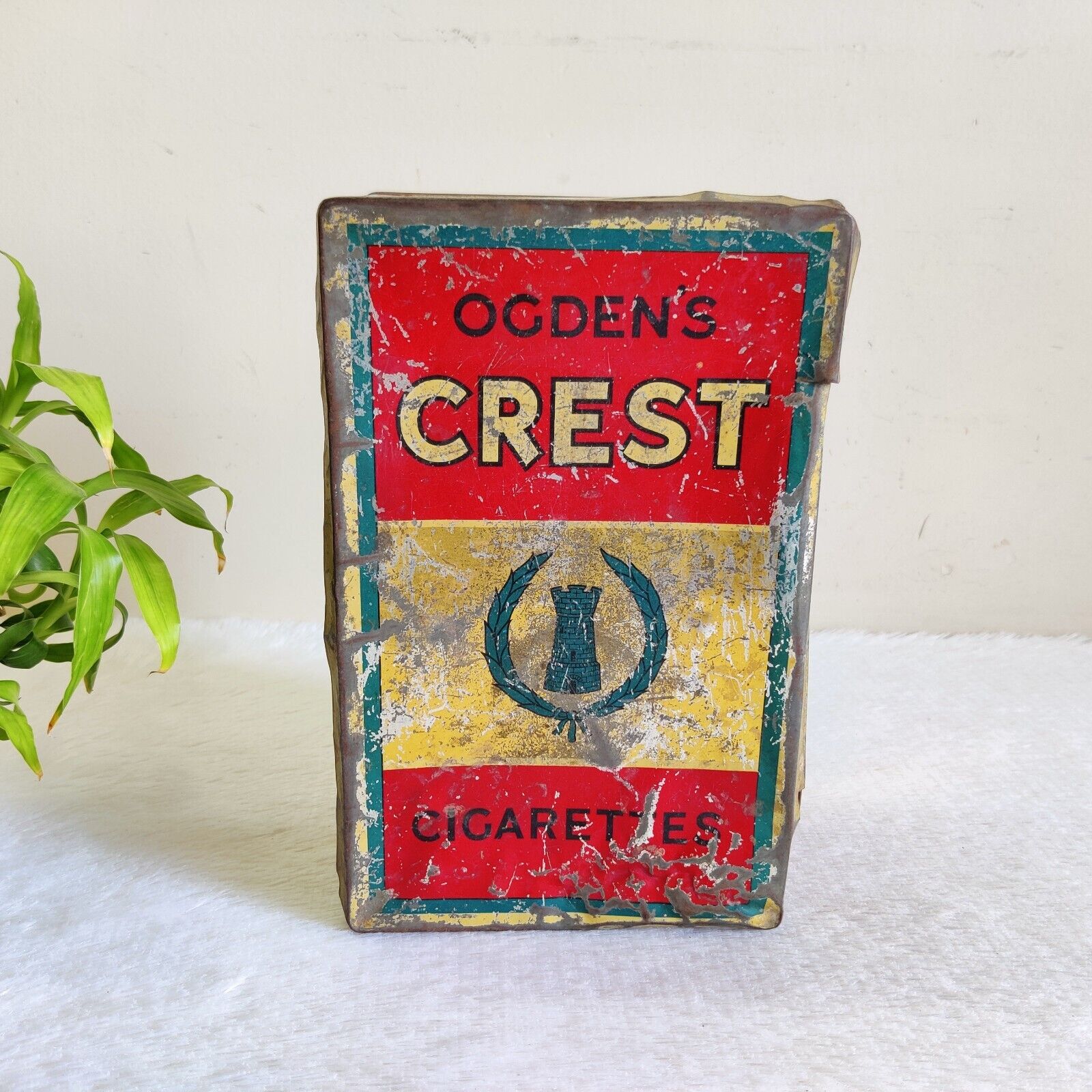 1930s Vintage Ogden\'s Crest Cigarette Advertising Litho Tin Box Old England Rare