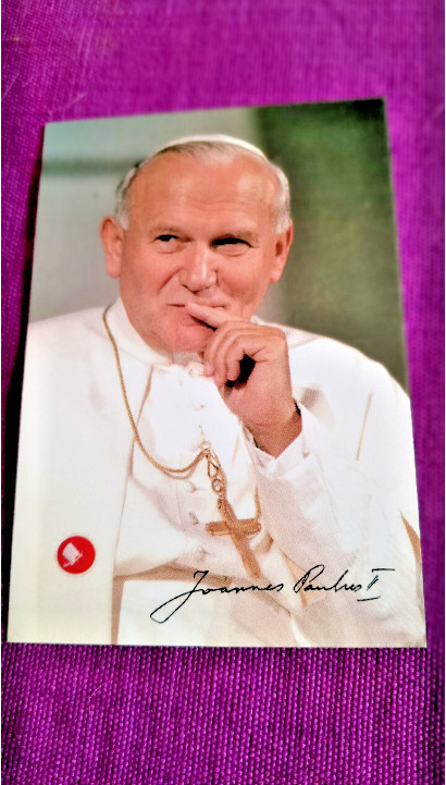 POPE JOHN PAUL II RELIC EX INDUMENTIS 2ST CLASS PRIVATE SECRETARY CARDINAL GIFT