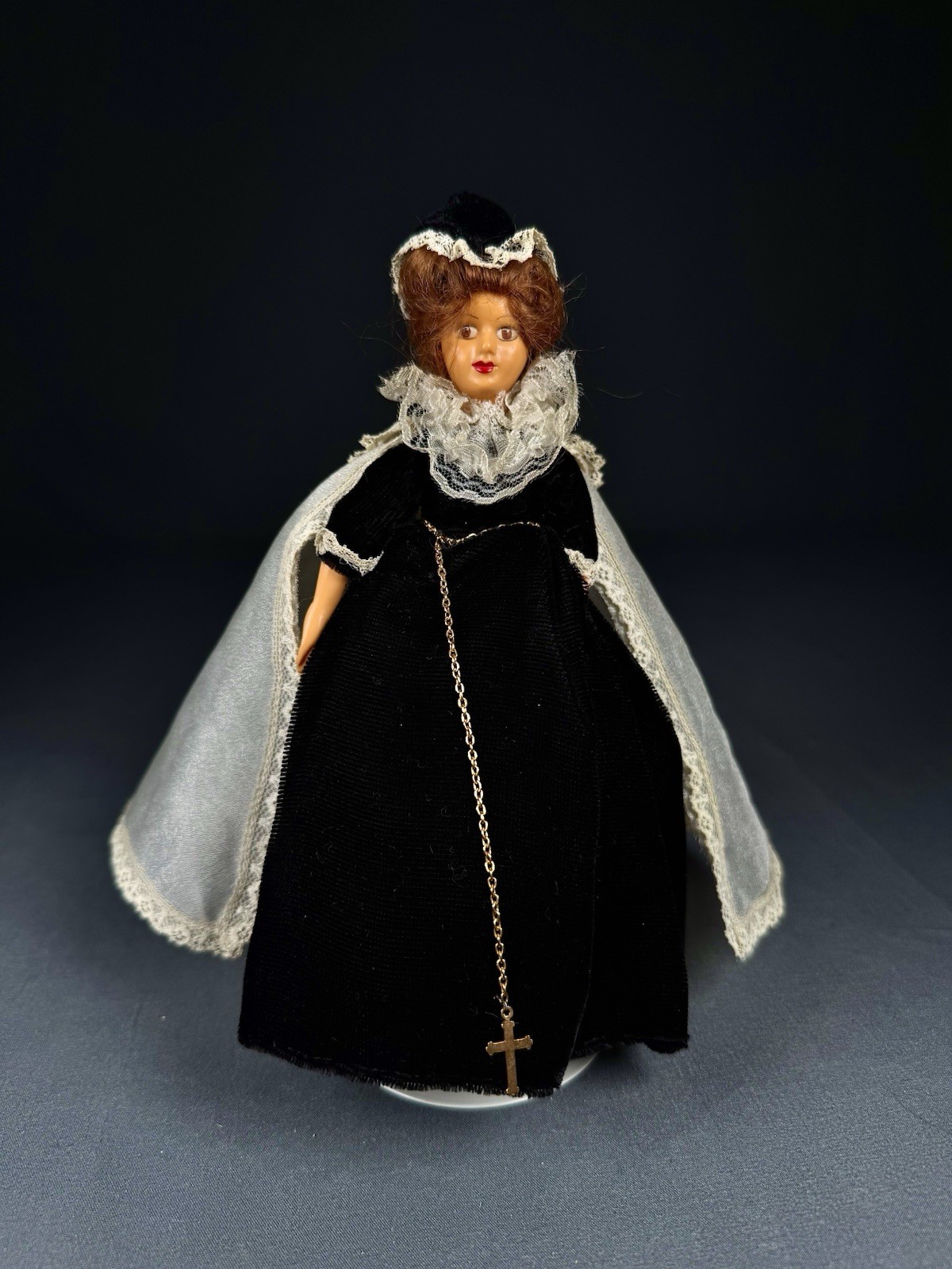 Vintage Peggy Nisbet Doll Mary Queen of Scots Tudor Figure