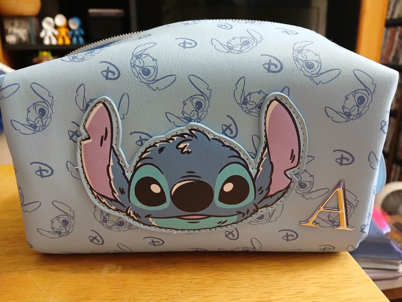 PRIMARK DISNEY\'S TWITCH LARGE MAKEUP BAG WITH A LETTER A PRIMARK DISNEY\'S TWITCH LARGE MAKEUP BAG WITH A LETTER A