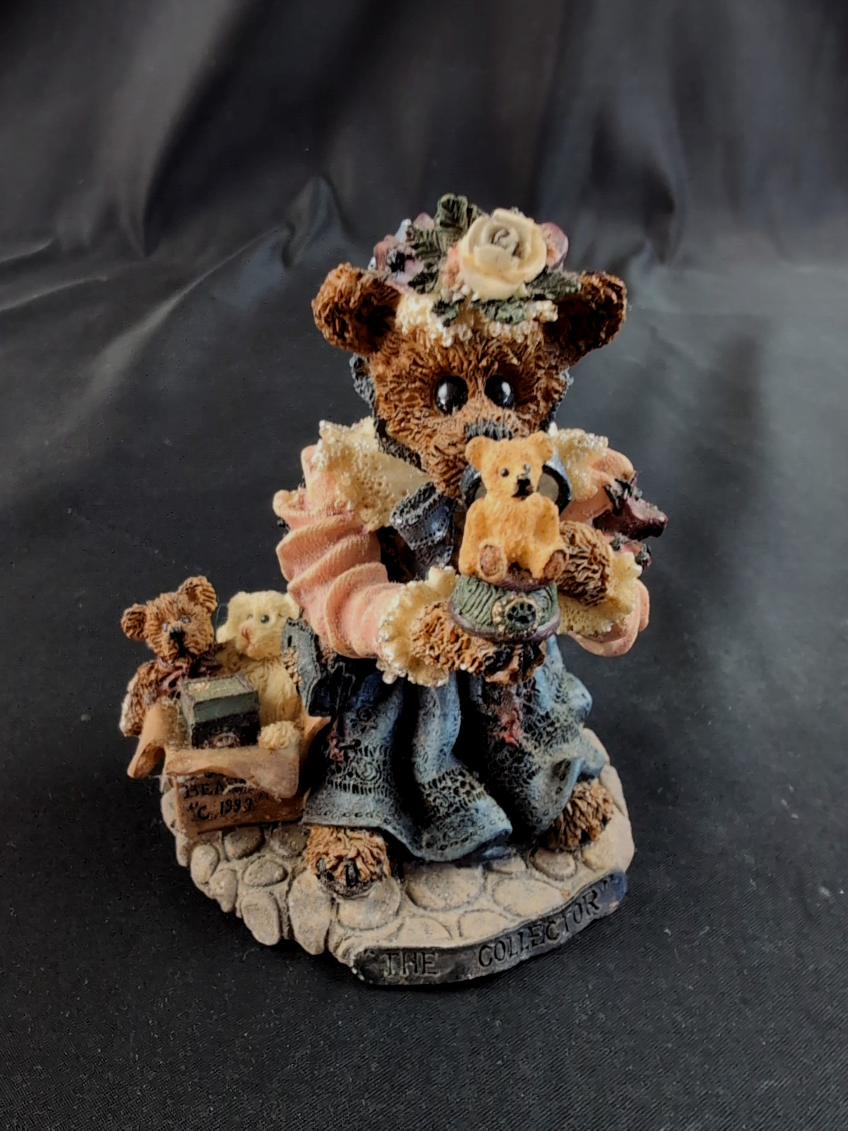 Boyds Bears & Friends Figurine  The Collector 1998