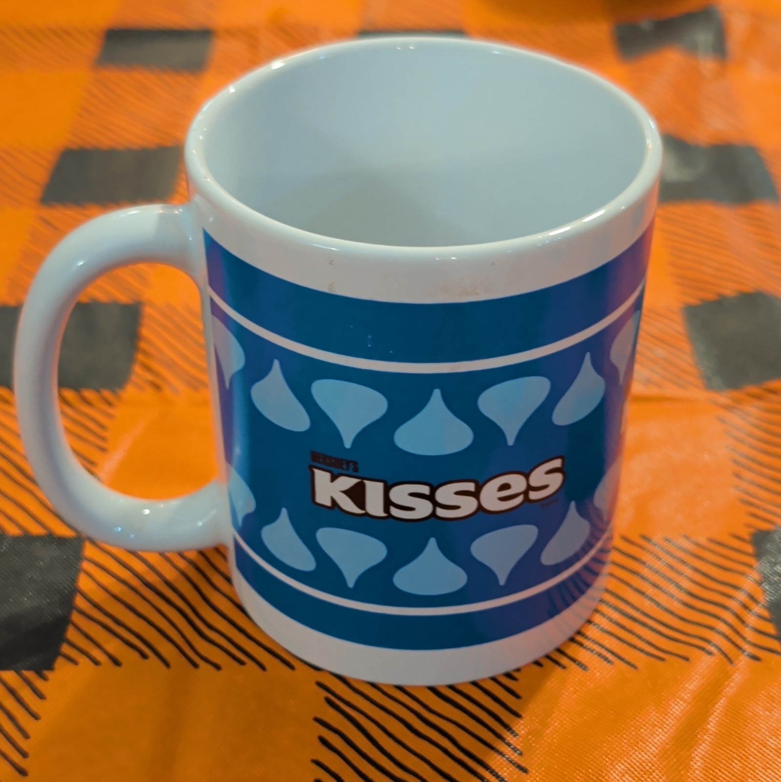 Hershey\'s Kisses Galerie Blue & White Coffee Mug Candy & Nuts Theme