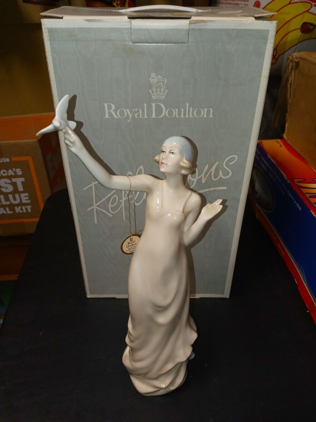 ROYAL DOULTON ENGLAND REFLECTIONS PARADISE HN 3074 PORCELAIN FIGURINE ORIG BOX