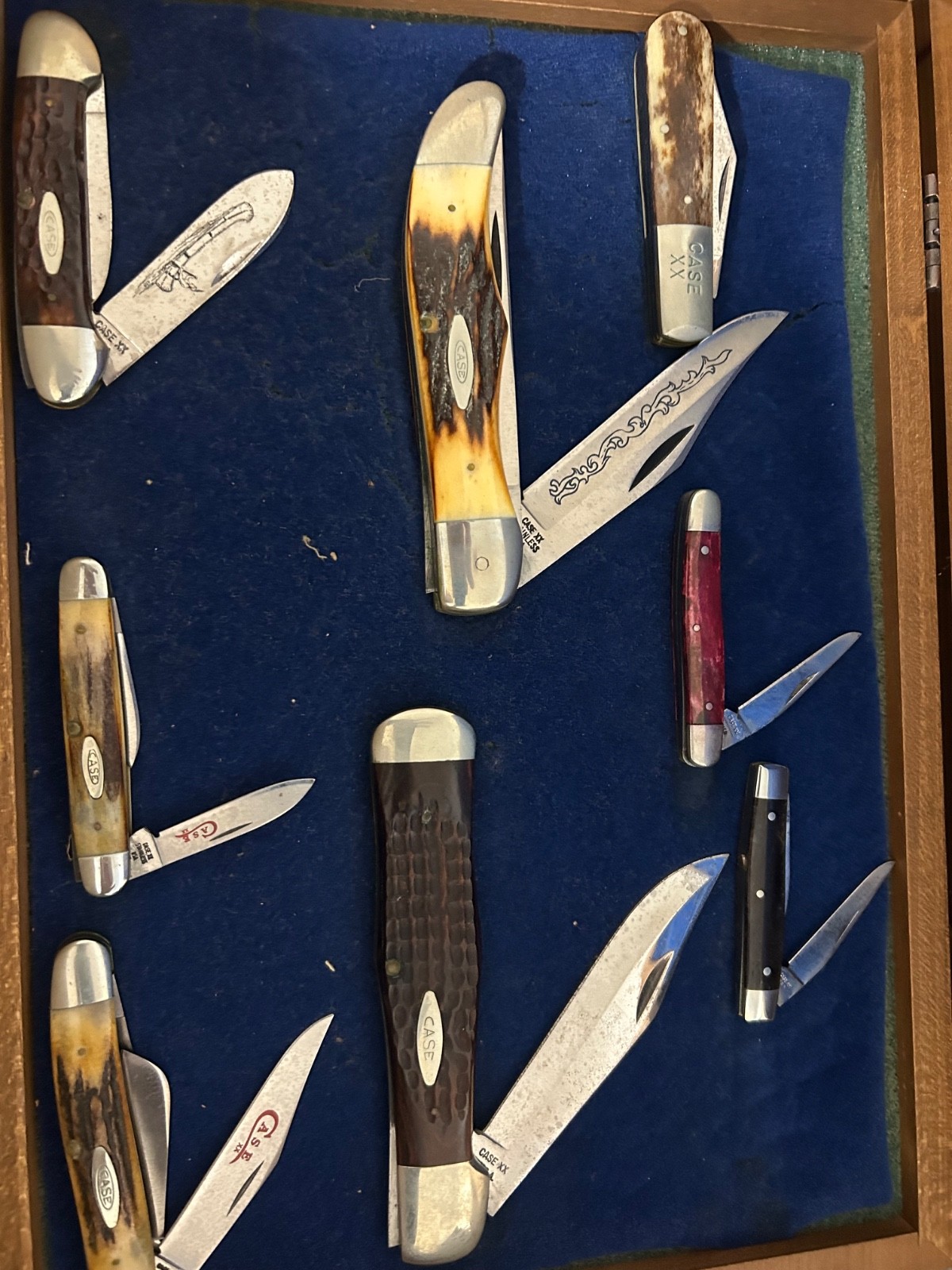 case xx blue scroll 8 knife commerative set case xx blue scroll 8 knife commerative set
