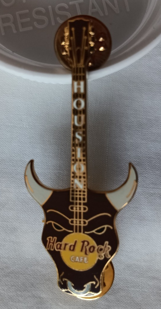 HRC Hard Rock Cafe Houston Steer Bull Guitar Pin