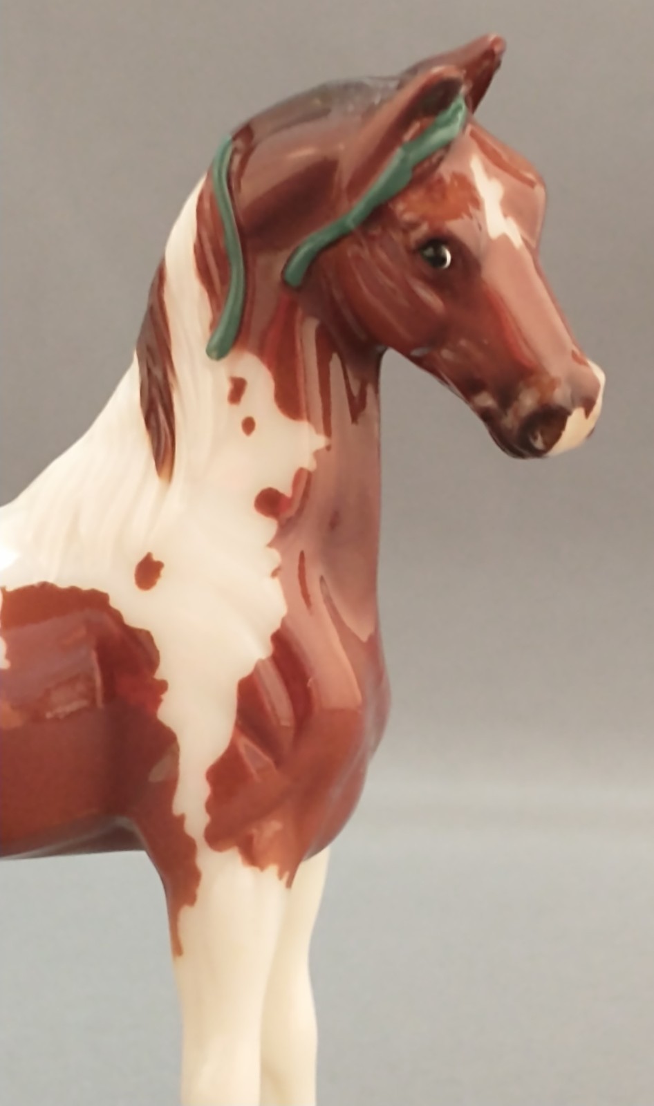Breyerfest Stablemate Navigator Glossy ASB American Saddlebred Chestnut Pinto