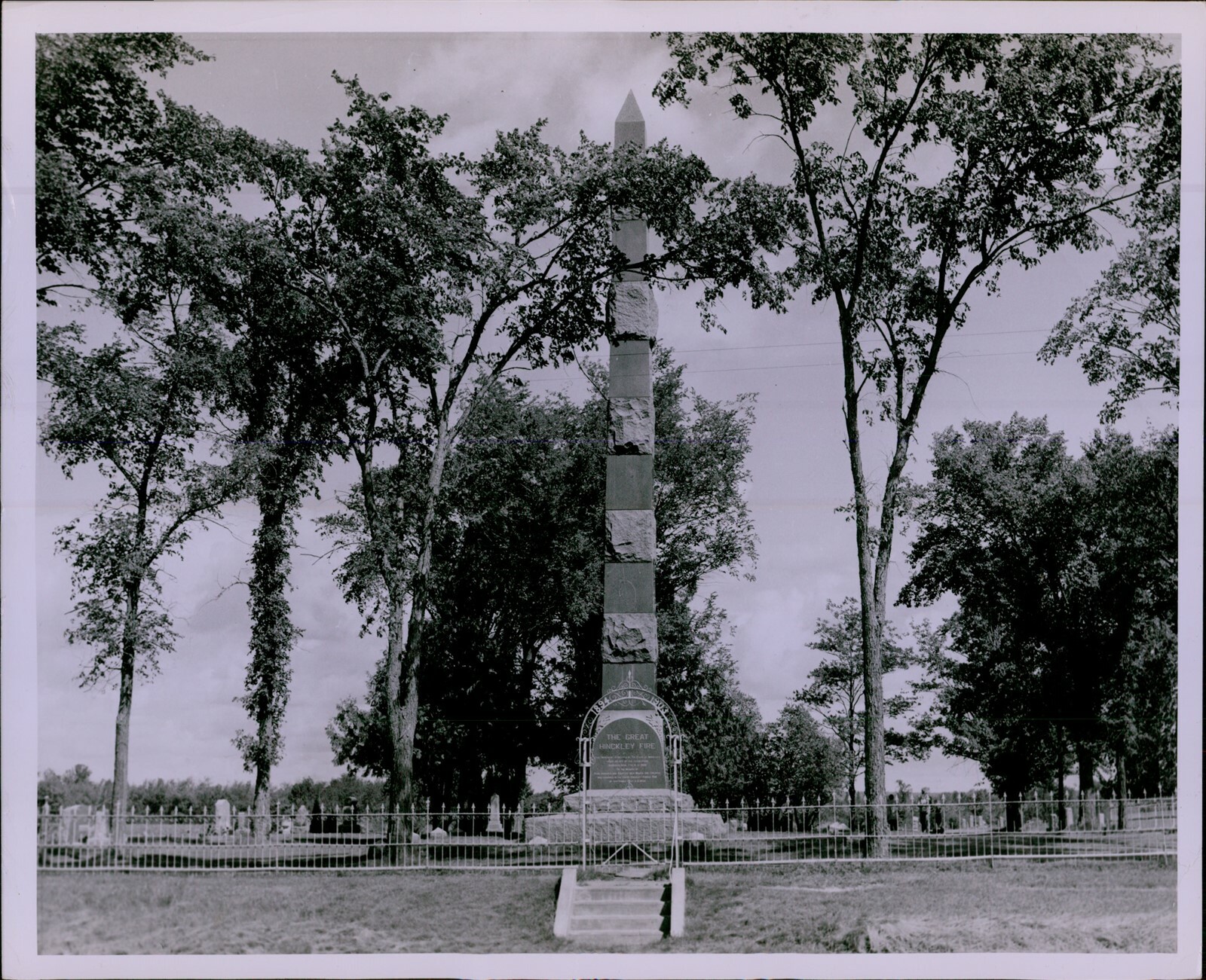LG793 1954 Orig Photo HINCKLEY MINNESOTA Fire Memorial Tower Cemetery Landmark