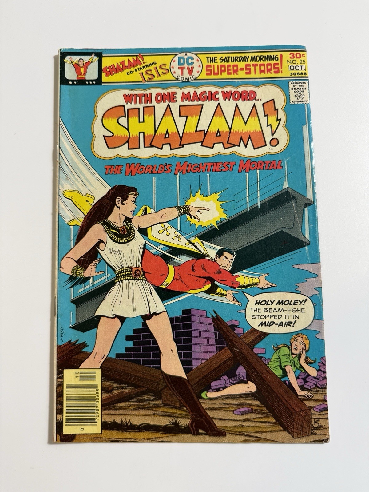 Shazam #25 (DC Comics September-October 1976) 1st appearance of Isis